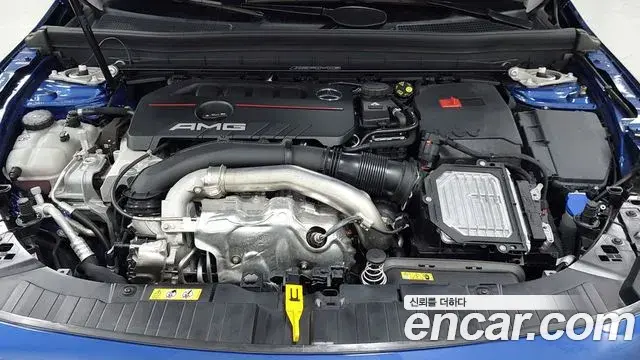 Mercedes-Benz GLB-Class 2025 — Photo 5/18