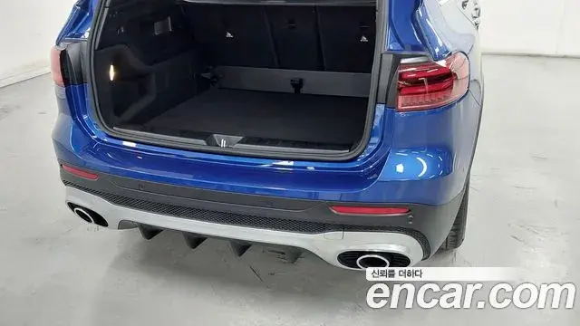 Mercedes-Benz GLB-Class 2025 — Photo 11/18