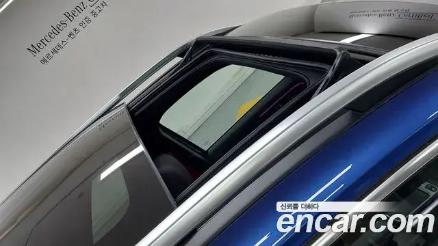 Mercedes-Benz GLB-Class 2025 — Photo 12/18