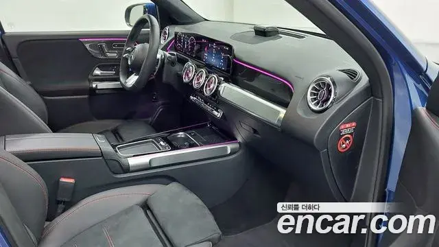 Mercedes-Benz GLB-Class 2025 — Photo 13/18