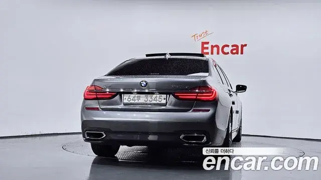 BMW 7 Series 2018 — Фото 4/20