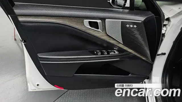 Kia K8 2021 — Photo 14/33
