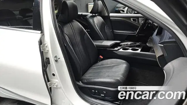Kia K8 2021 — Photo 30/33