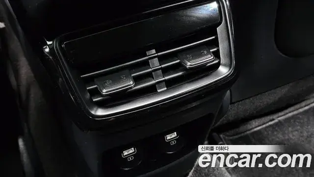 Kia K8 2021 — Photo 3/33