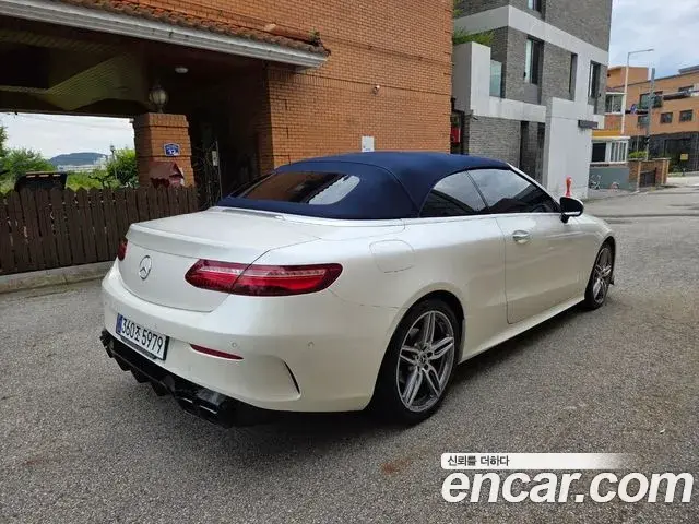Mercedes-Benz E-Class 2019 — Photo 4/20