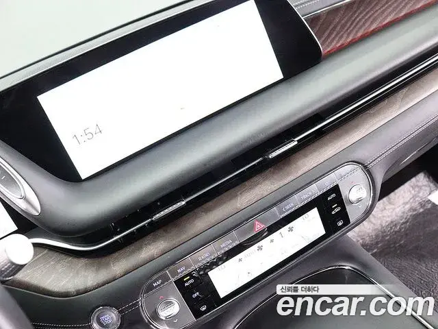 Genesis G90 2022 — Photo 12/20