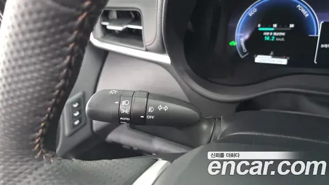 Toyota Sienna 2025 — Фото 15/20
