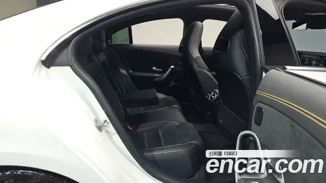 Mercedes-Benz CLA-Class 2022 — Фото 11/20