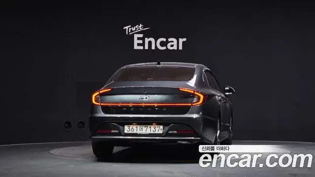 Hyundai Sonata 2019 — Фото 4/20