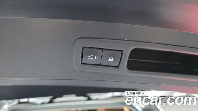 Lexus UX250h 2019 — ფოტო 6/32