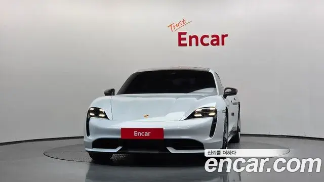 Porsche Taycan 2021 — Şəkil 10/20