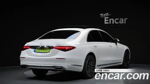 Mercedes-Benz S-Class 2024 — Photo 11/20
