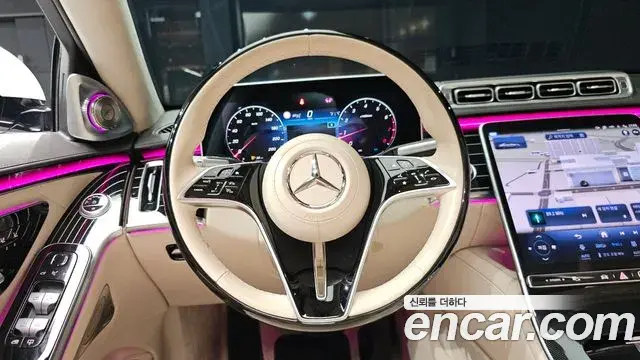 Mercedes-Benz S-Class 2024 — Photo 12/20