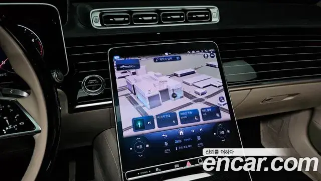 Mercedes-Benz S-Class 2024 — Photo 18/20