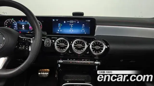 Mercedes-Benz CLA-Class 2024 — Фото 14/20