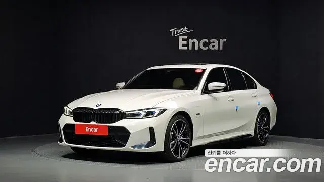 BMW 3 Series 2023 — Фото 1/20