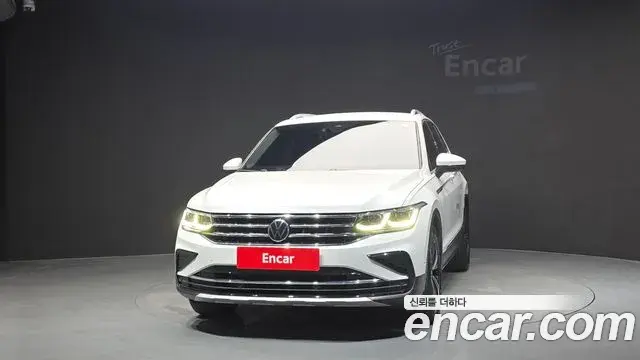 Volkswagen Tiguan 2021 — ფოტო 21/34