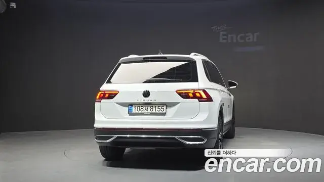 Volkswagen Tiguan 2021 — ფოტო 23/34