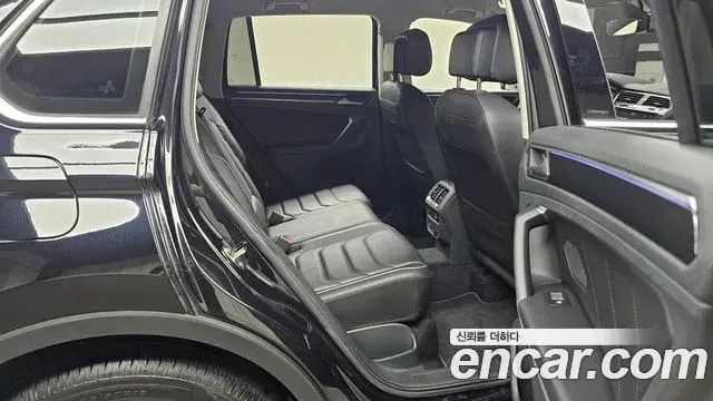 Volkswagen Tiguan 2022 — Şəkil 14/30