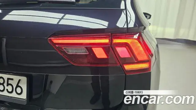 Volkswagen Tiguan 2022 — Şəkil 30/30