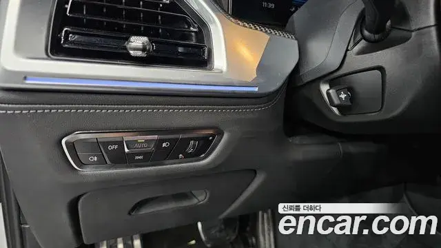 BMW XM 2023 — Фото 14/20