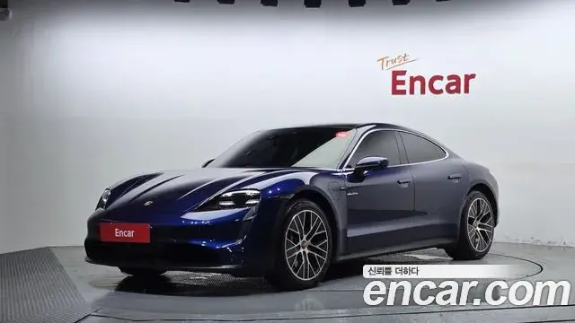 Porsche Taycan 2021 — Photo 9/41