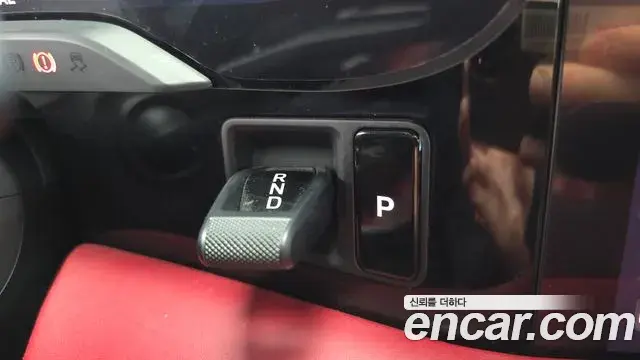 Porsche Taycan 2021 — Photo 13/41