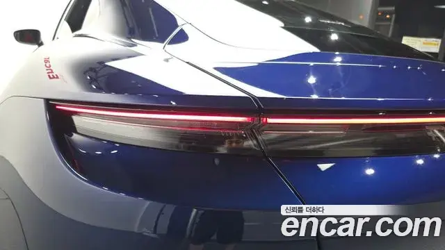Porsche Taycan 2021 — Photo 30/41