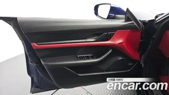 Porsche Taycan 2021 — Photo 31/41