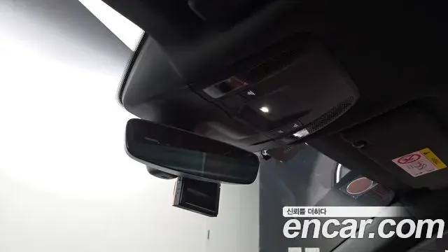 Porsche Taycan 2021 — Photo 16/41