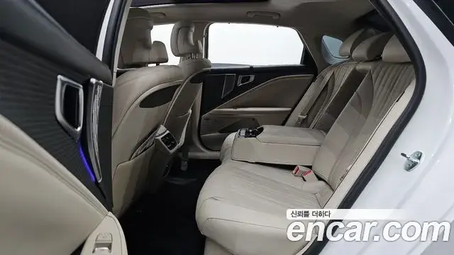 Kia K8 2025 — Şəkil 37/46