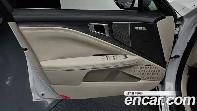 Kia K8 2025 — Şəkil 22/46