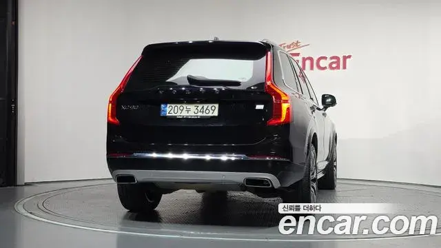 Volvo XC90 2021 — Фото 4/20