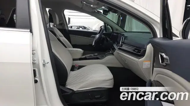 Kia Sportage 2023 — Фото 11/20