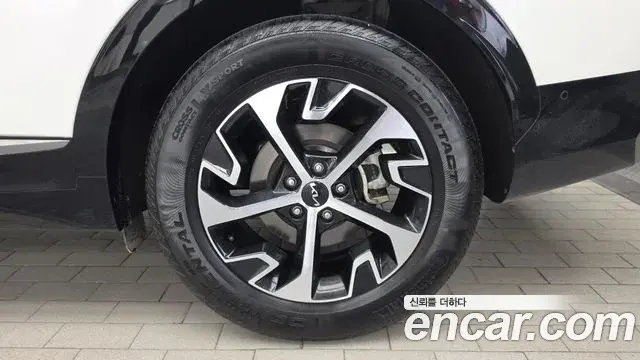 Kia Sportage 2023 — ფოტო 30/33