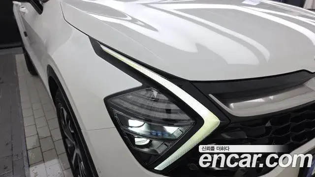 Kia Sportage 2023 — ფოტო 6/33