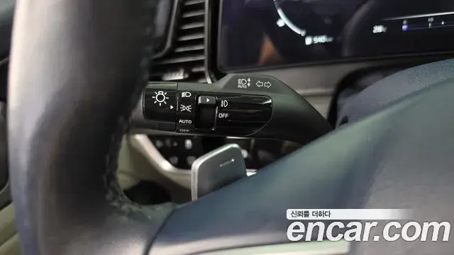 Kia Sportage 2023 — ფოტო 17/33
