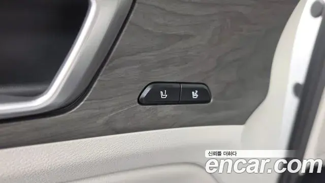 Kia Sportage 2023 — ფოტო 9/33