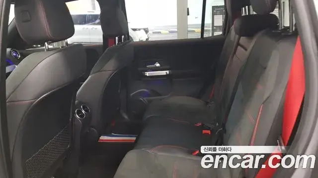 Mercedes-Benz GLB-Class 2023 — Фото 9/18