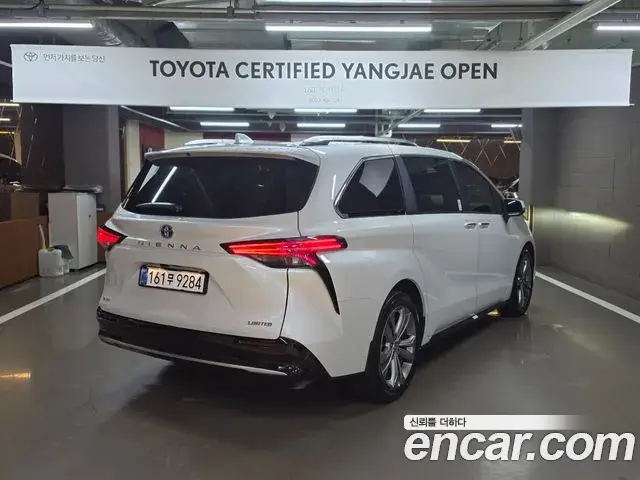 Toyota Sienna 2025 — ფოტო 6/20
