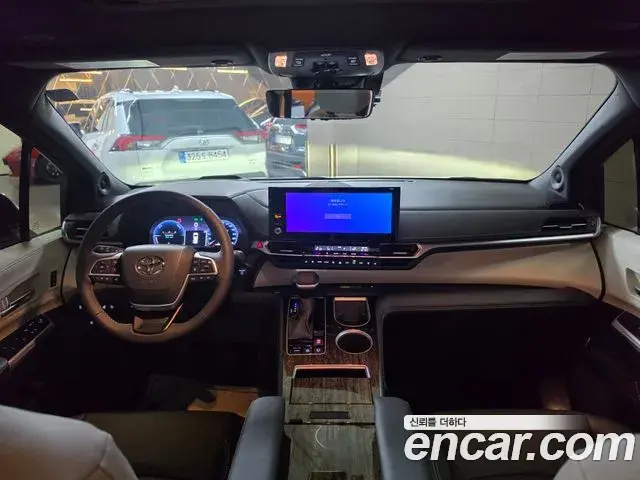 Toyota Sienna 2025 — ფოტო 4/20