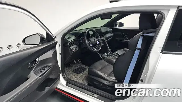 Hyundai Veloster 2021 — Фото 10/20