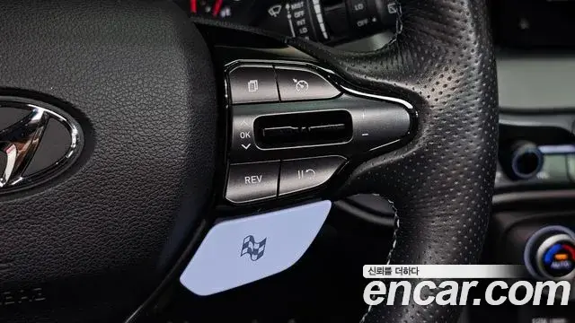 Hyundai Veloster 2021 — Фото 15/20