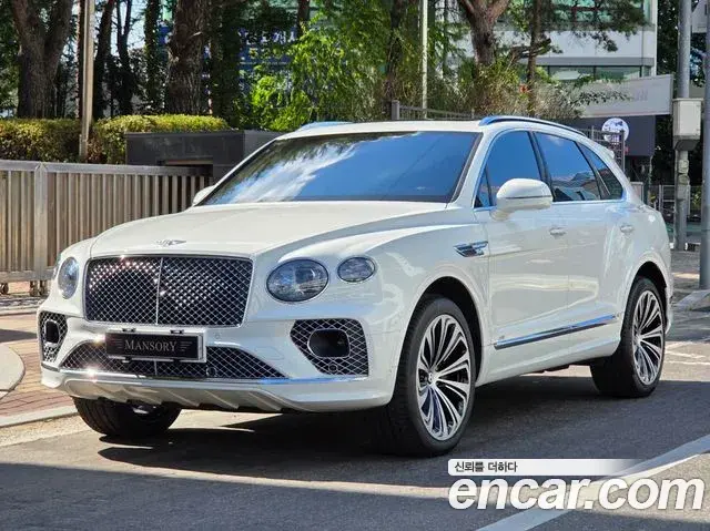 Bentley Bentayga 2021 — ფოტო 6/20