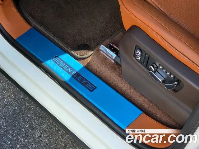 Bentley Bentayga 2021 — ფოტო 16/20