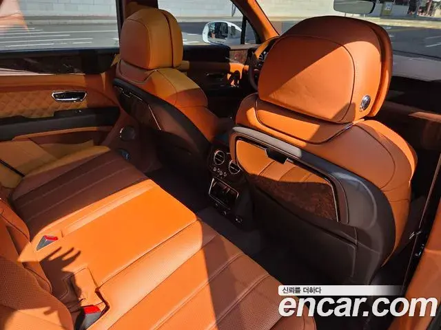 Bentley Bentayga 2021 — ფოტო 12/20