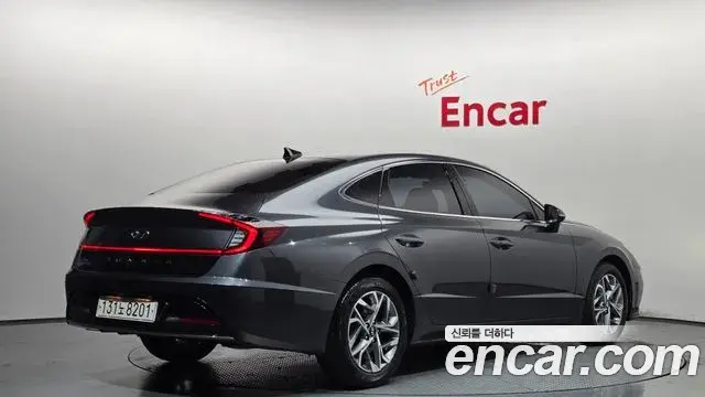 Hyundai Sonata 2022 — Фото 1/20