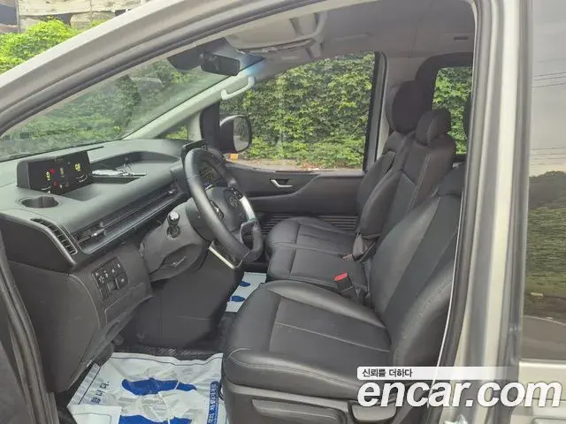 Hyundai Staria 2025 — Фото 9/20