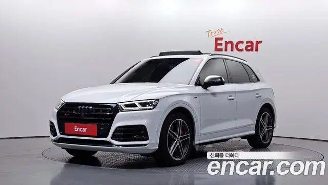Audi Q5 2020 — Фото 1/20