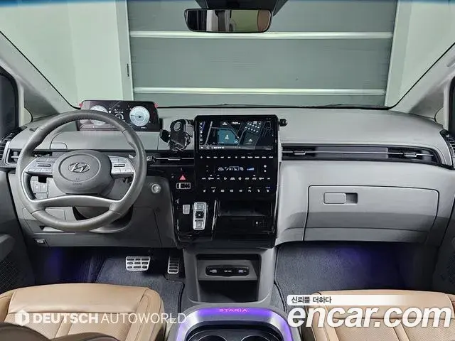 Hyundai Staria 2023 — Photo 10/20